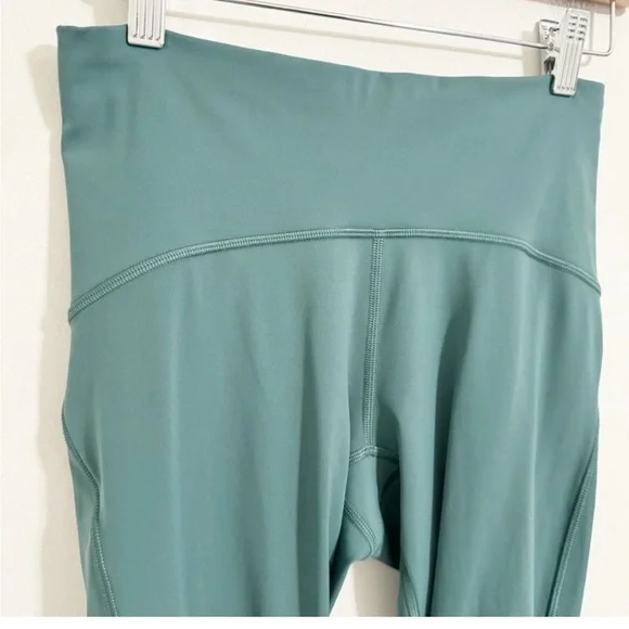 lululemon train times 7/8 leggings - Picture 10 of 11